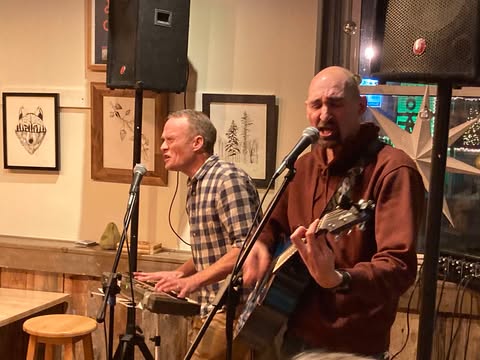 Doorknob rocks Norway Brewing&nbsp;Co.